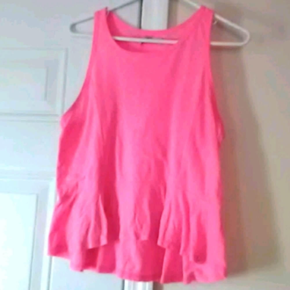 Hollister tank